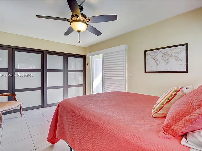 694 Brittany Park #O — Photo 10