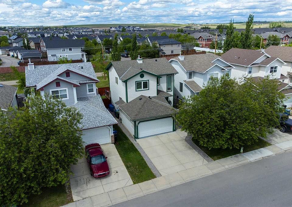 1st image of 381 E Silver Springs Way NW