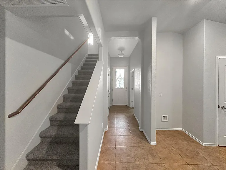 188 Brockston Dr — Photo 8