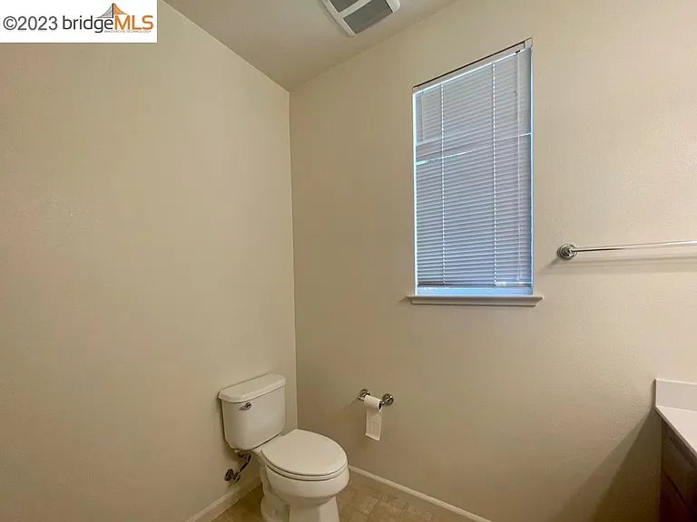 1026 Martin Luther King Dr — Photo 40