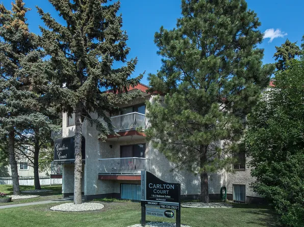 11245 117th St NW, Edmonton, AB T5G 2W3