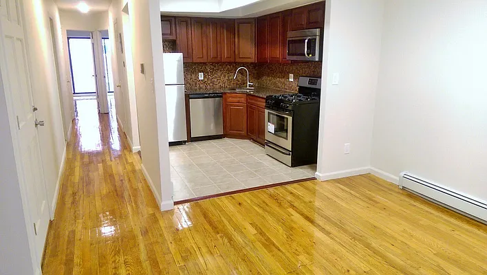 Rented by Metro Garden Realty NYC | media 6