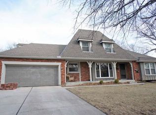 1504 E Sunvale Dr, Olathe, KS 66062