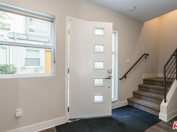 5th image of 2753 Waverly Dr APT 303