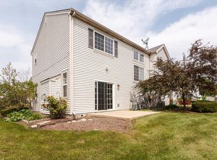 1130 Foxglove Ct, Minooka, IL 60447