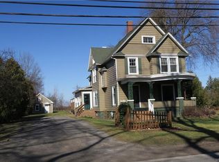 11493 Platten Rd, Lyndonville, NY 14098