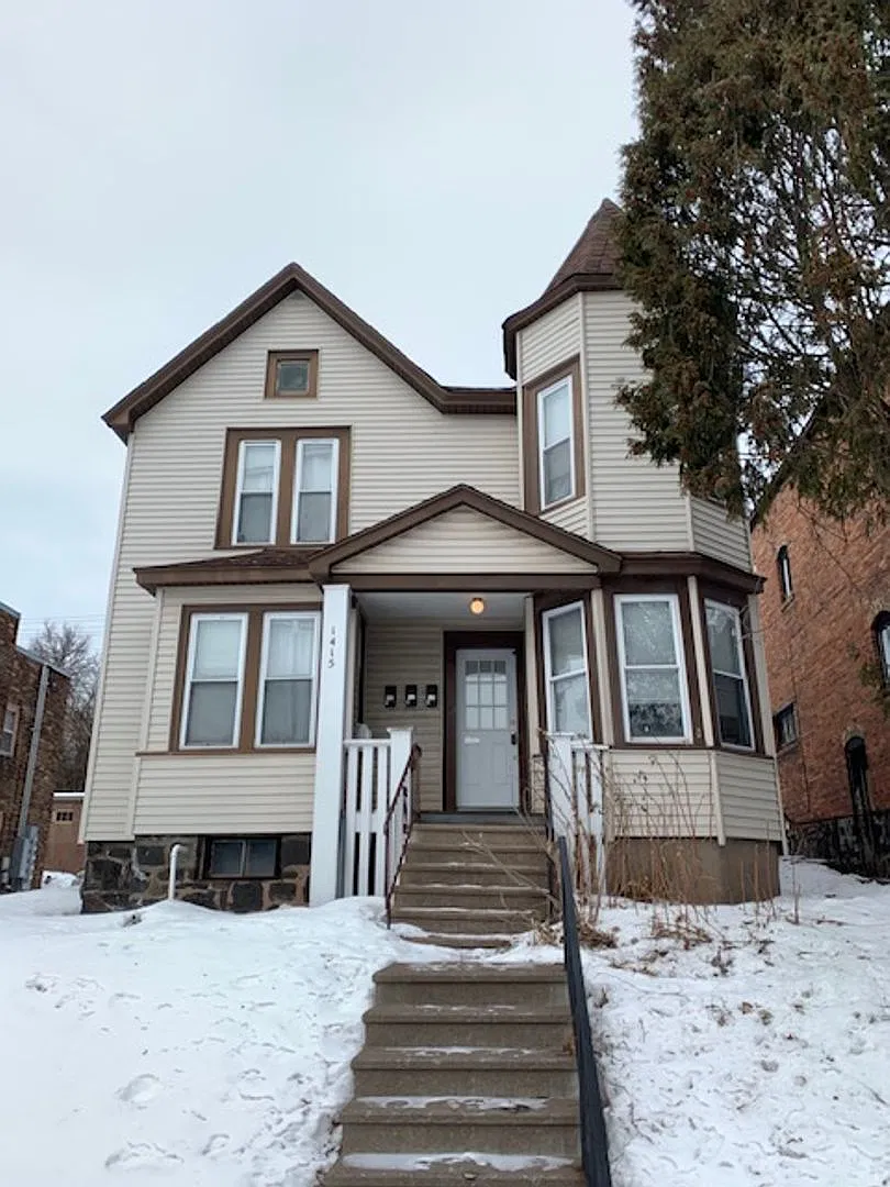 Duluth MN - 5 bed - 2 bath - single family home — Photo 1