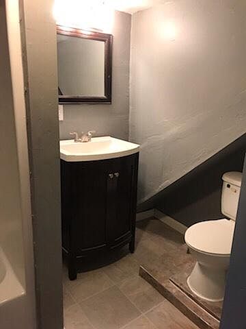 1st image of 810 E 34th St