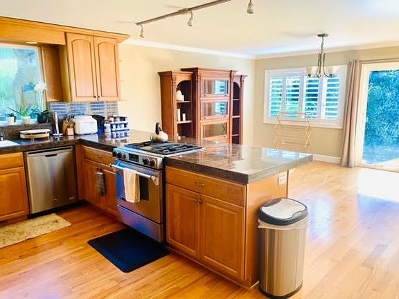 5th image of 163 Alta Dr