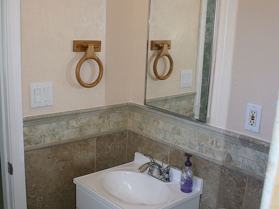 4th image of 4521 N 49th Ave