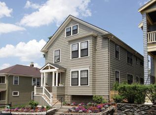 8 Upland Rd #1, Brookline, MA 02445