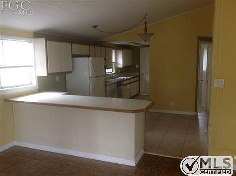 5th image of 10611 Aqua Vista Ln