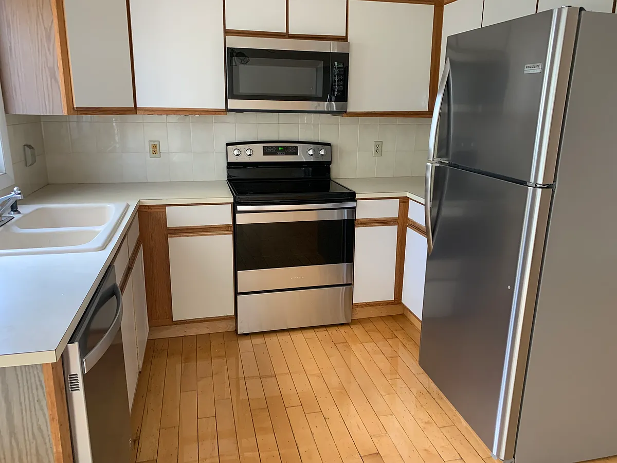 Building Photo - 15 Packard Ave #104