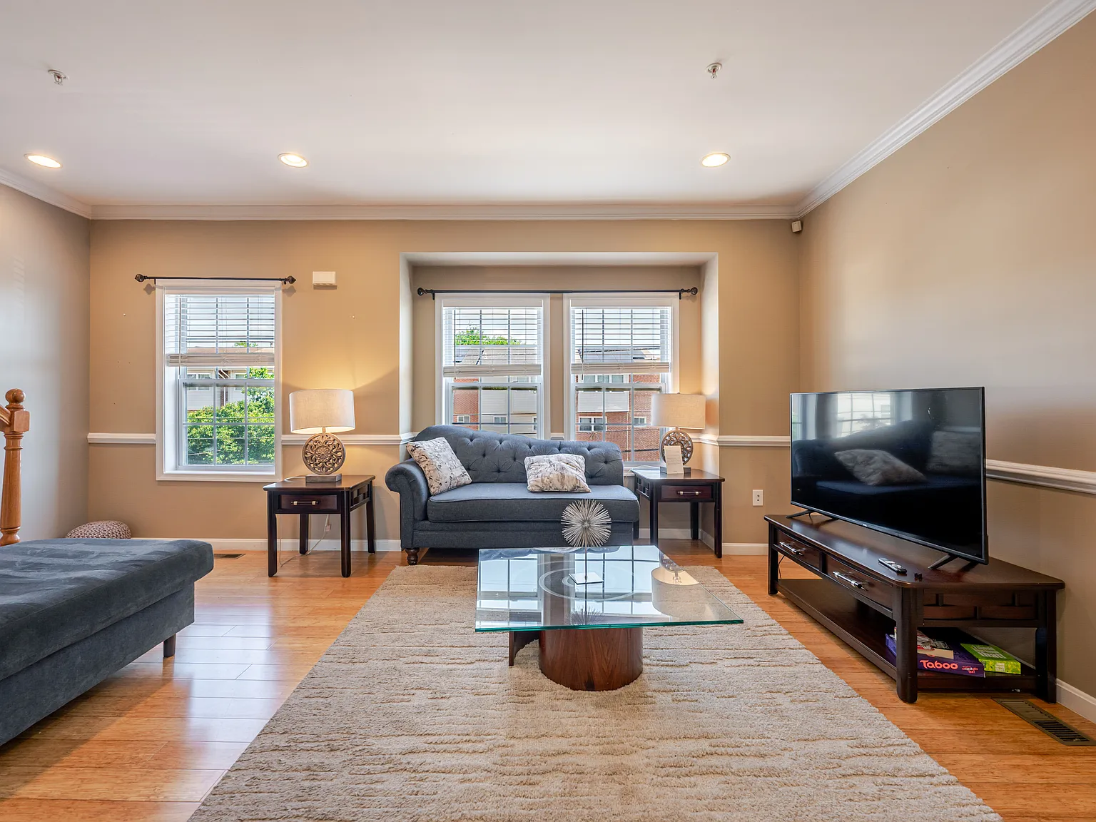 Fully Furnished Home — Photo 2