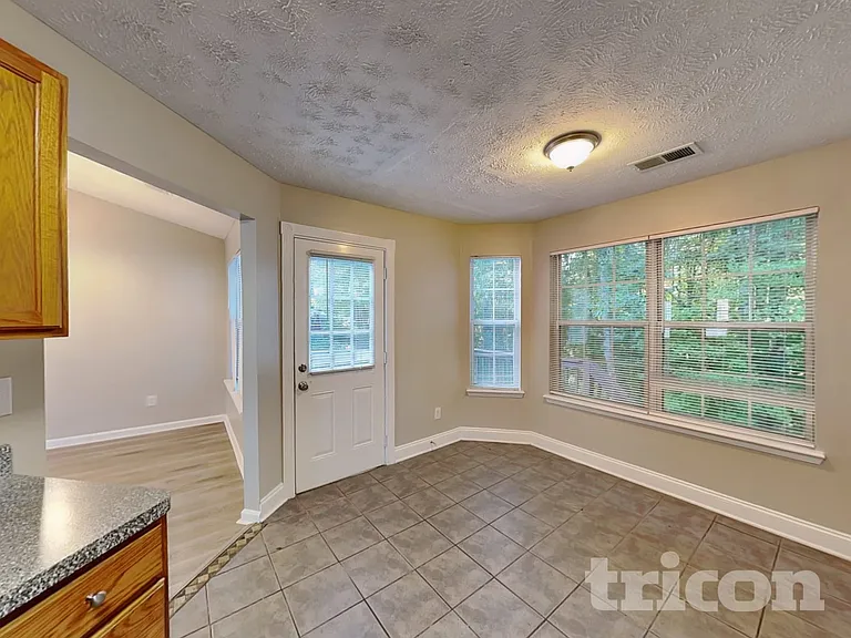 2929 Noah Dr — Photo 5