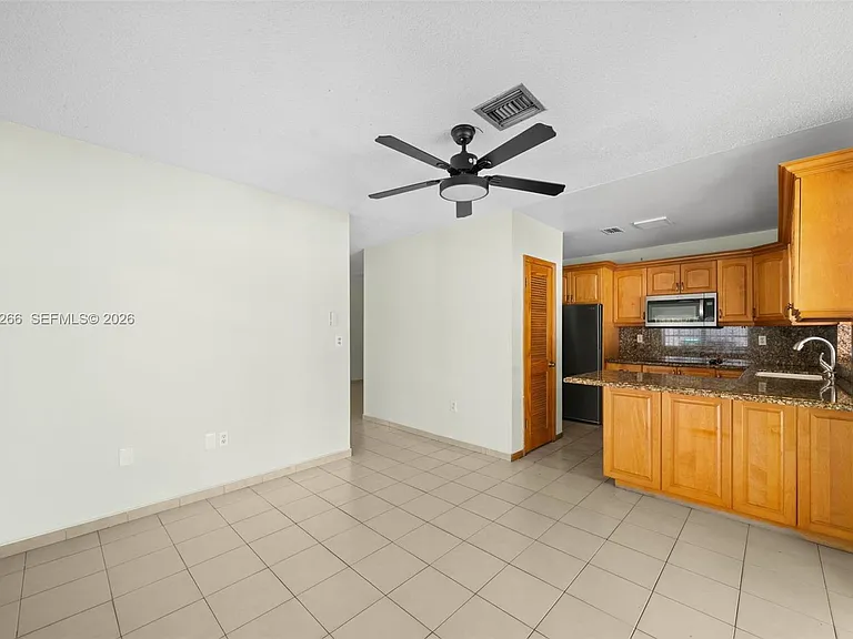 13 SW 97th Pl — Photo 9