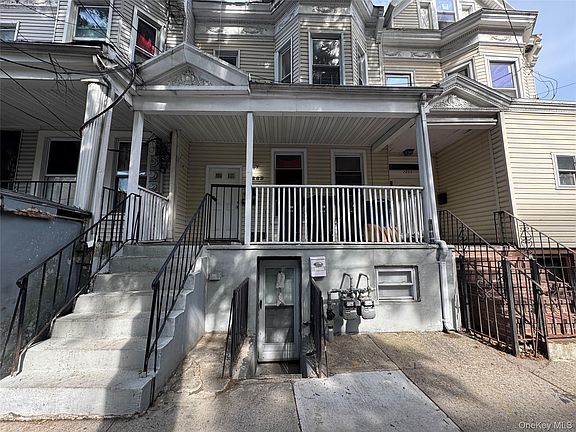 2nd image of 2263 Ryer Avenue