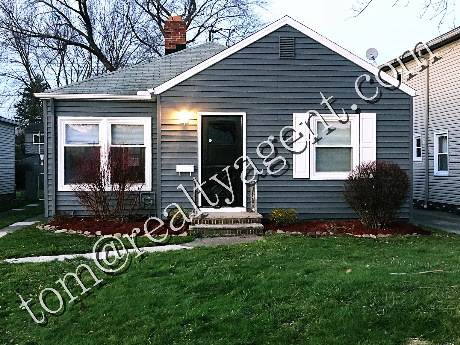 1020 Dartmoor Ave photo 1