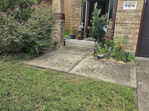 4th image of 9404 Shore Juniper Dr