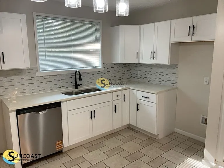 3721 Colebrooke Dr — Photo 4