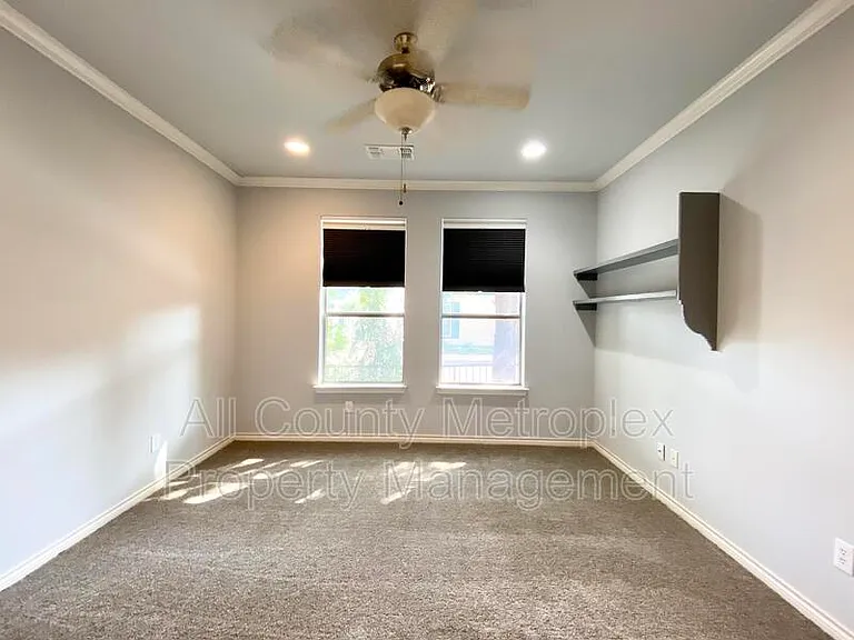 1430 Pecos St #4 — Photo 8