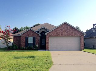 11573 Mary Lee Dr, Denham Springs, LA 70726