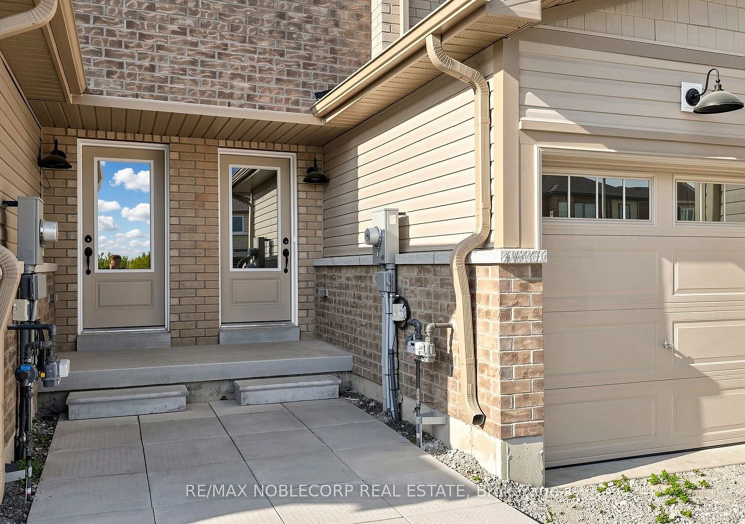 3 bed, $2,550 — Photo 2