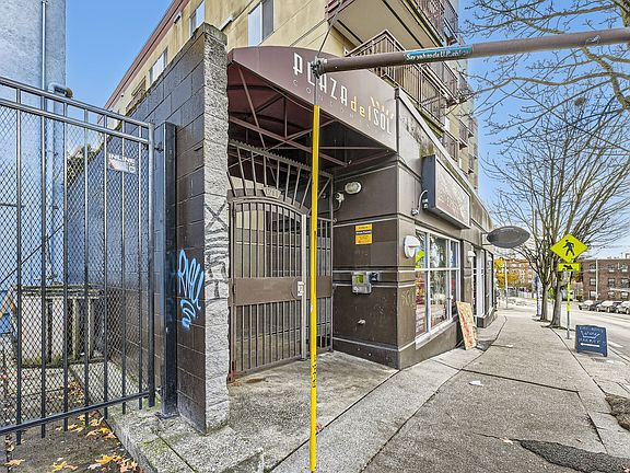 3rd image of 1711 E Olive Way APT 213