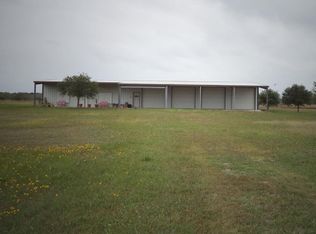 521 Swan Point Rd, Seadrift, TX 77983