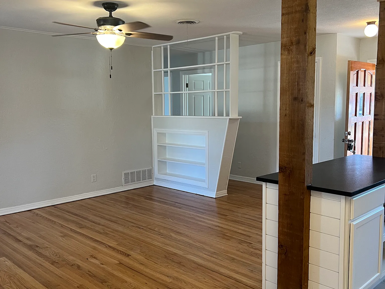 3 bed, 1200 sqft, $1,900 — Photo 3