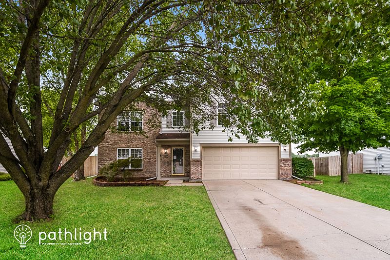 1st image of 997 Thornwood Dr