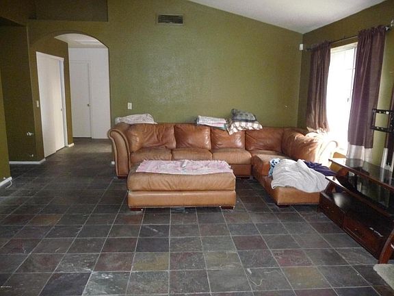 3rd image of 6123 N 89th Dr