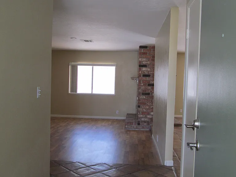 1816 Hermitage Dr — Photo 14