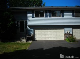 3654 Garden Ct N, Oakdale, MN 55128
