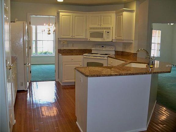 5th image of 112 Towering Pines Dr