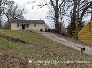9513 E 14th St S, Independence, MO 64052