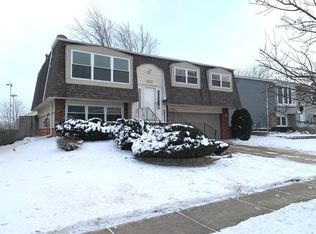 7715 Nottingham Dr, Tinley Park, IL