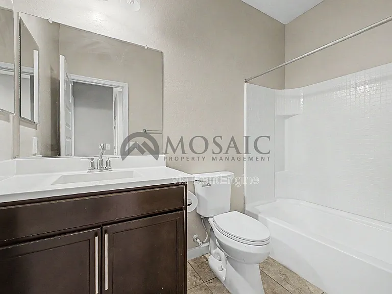 10617 S 54th Ln — Photo 20