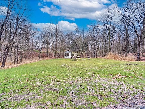 4th image of 3070 Kent Rd