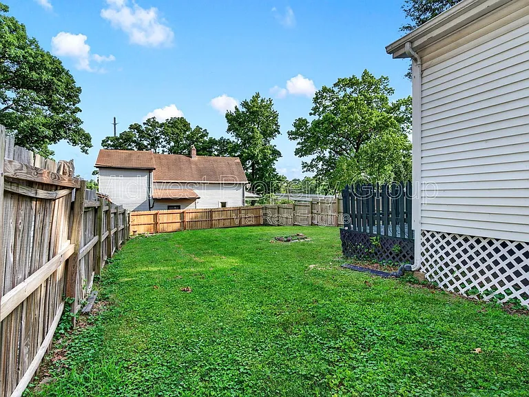 3610 Manhattan Ave — Photo 29