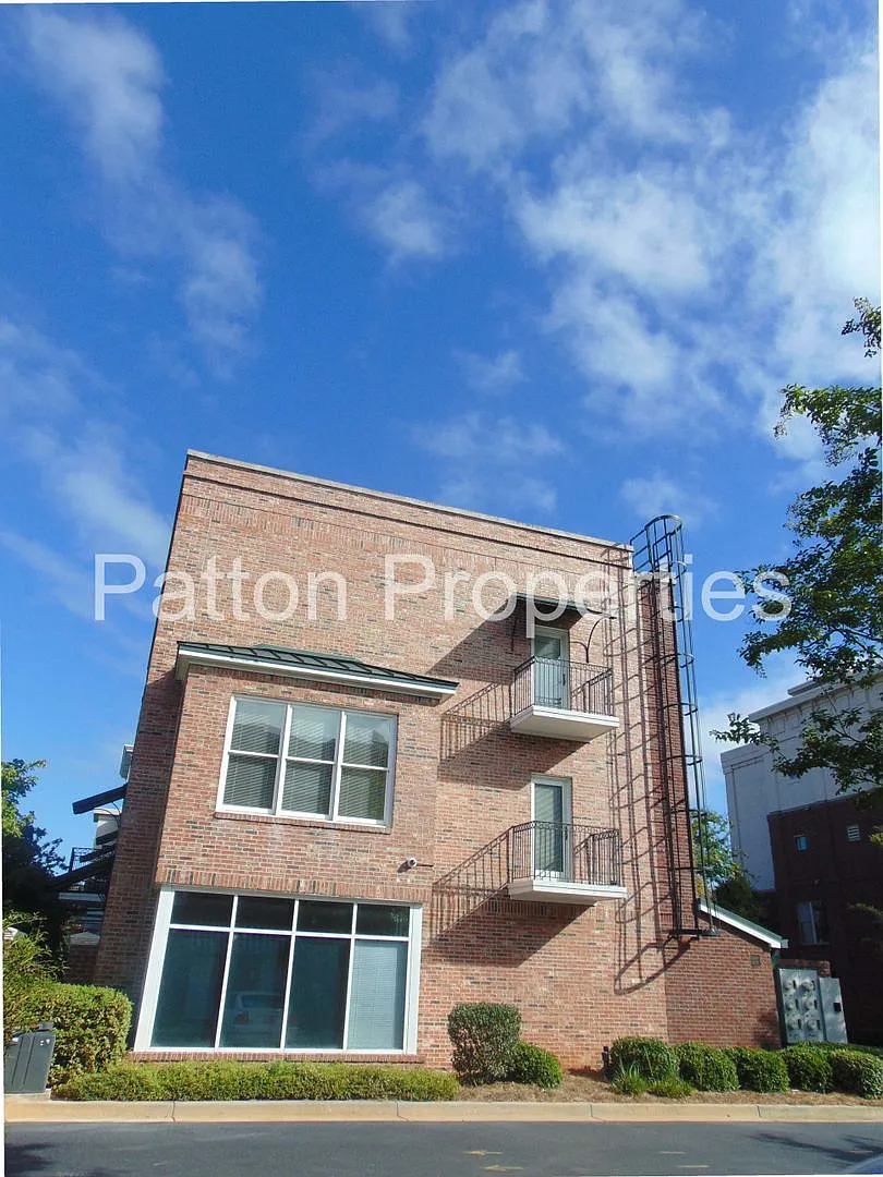 1308 Pulaski St - Inside CoC - R09009-09-12 — Photo 1