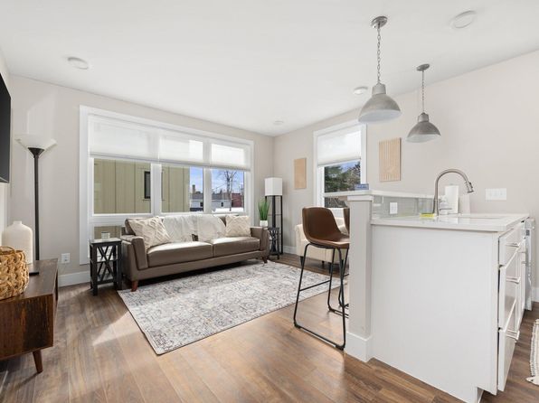 138 Gillis St #17