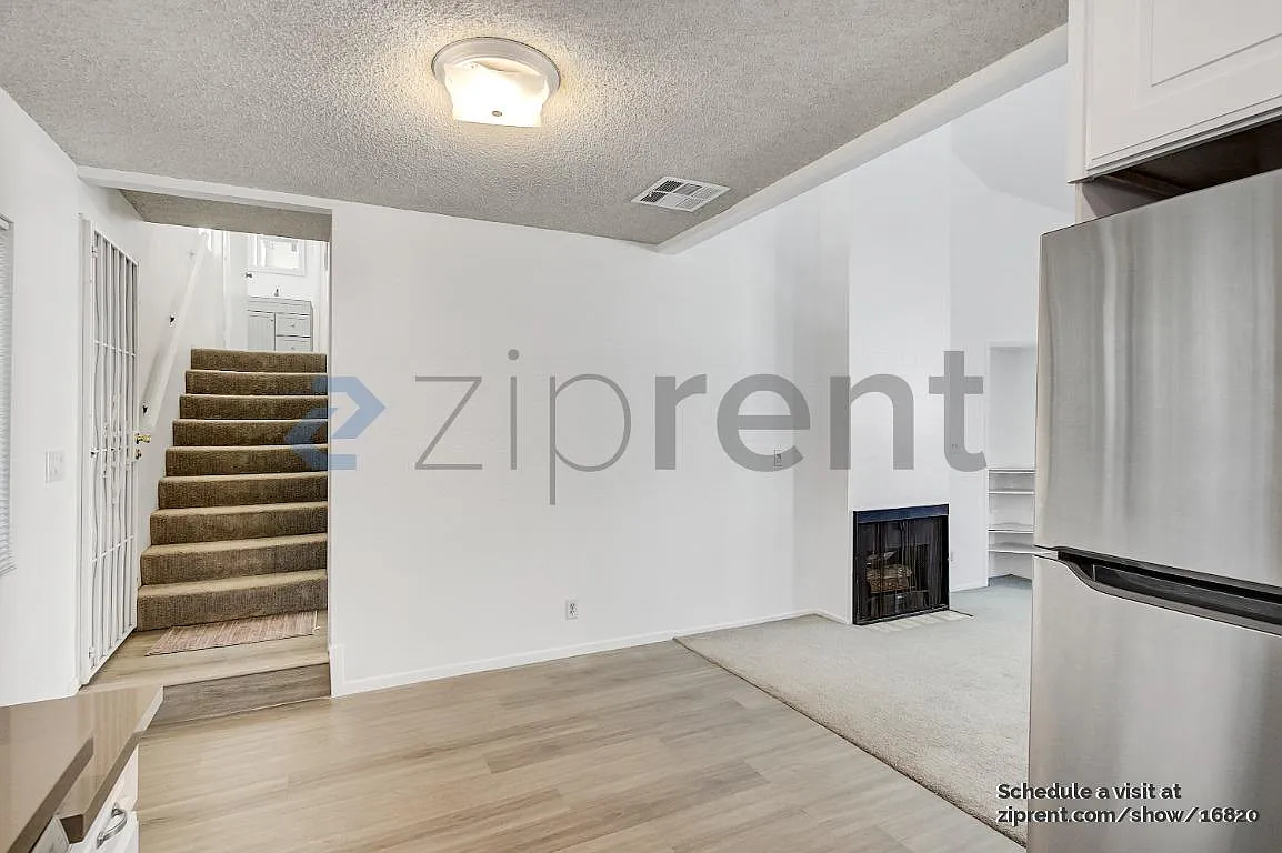 2 bed, 1.5 bath, 1000 sqft, $2,894 — Photo 4