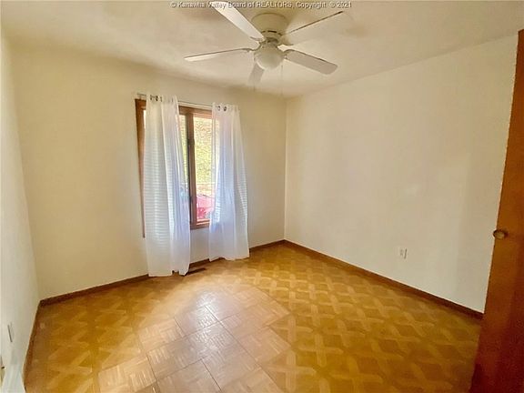 5th image of 4809 Orchard St