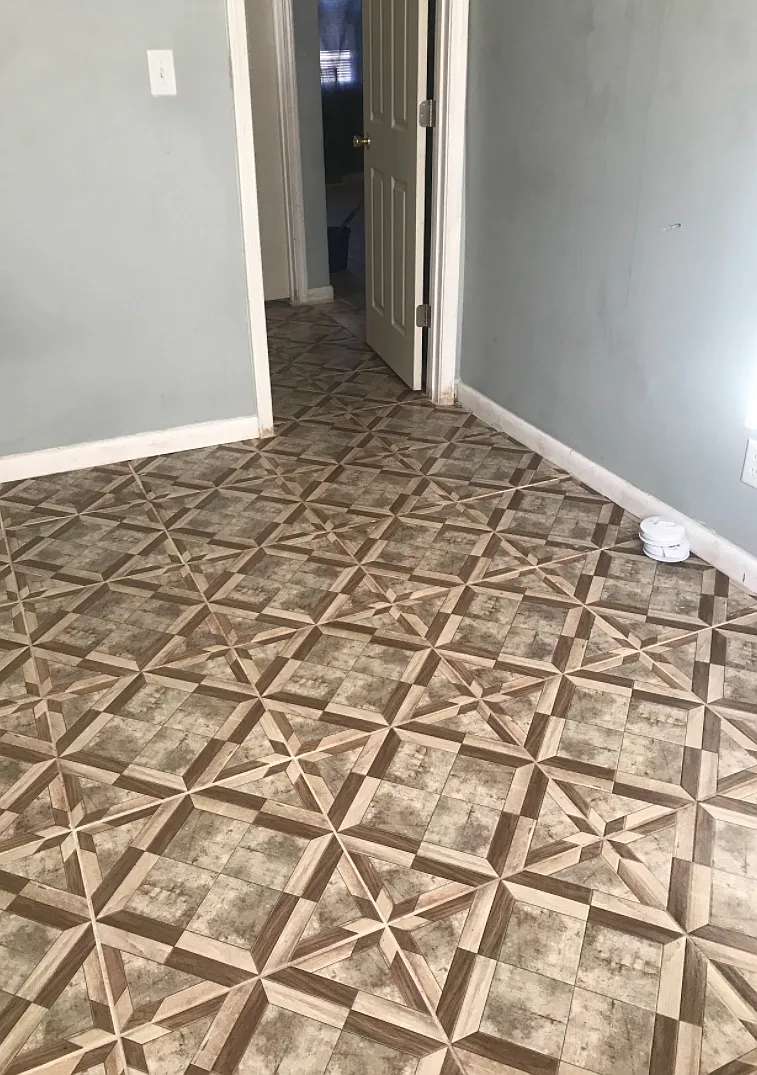2 bed, $900 — Photo 1