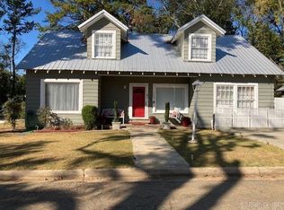 401 E Cedar St, Warren, AR 71671