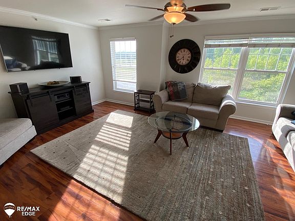 4th image of 10126 Sunrise Dr #F