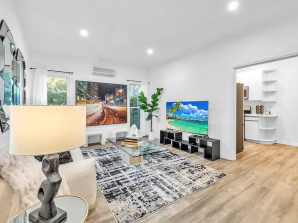 8700 Bonner Dr, West Hollywood, CA 90048