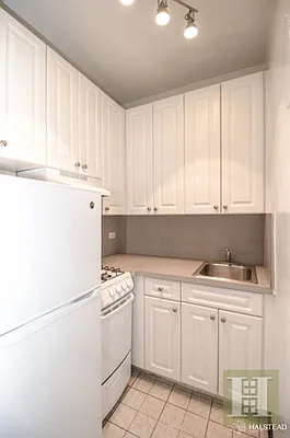 Rented by Halstead Real Estate | media 21