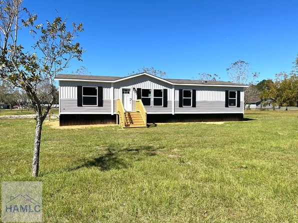 1304 Myrtle Rd, Claxton, GA 30417